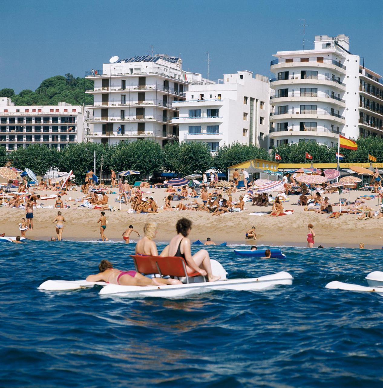 Hotel Fragata Calella Exterior photo